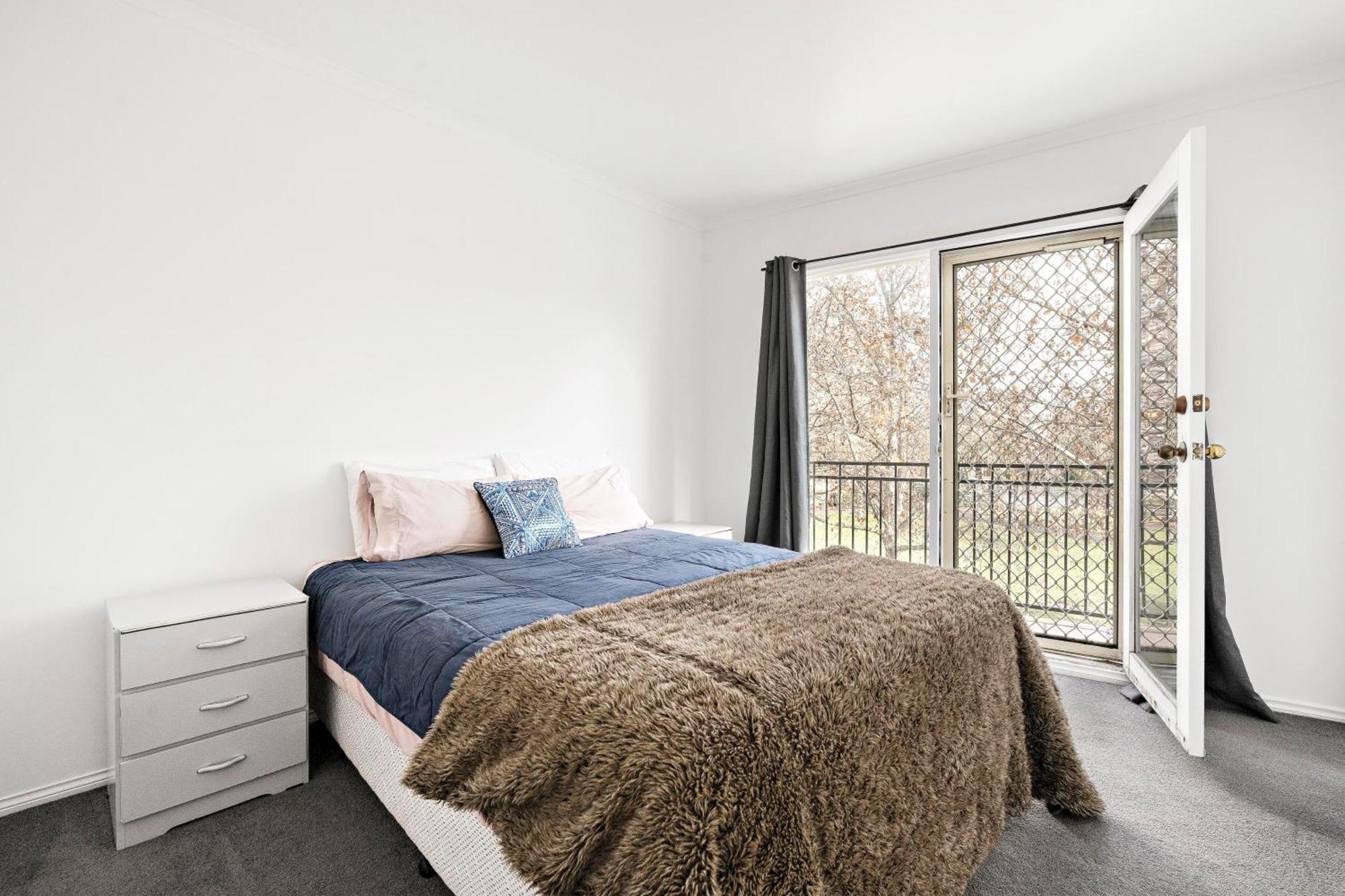 Entire 4 Bedroom Townhouse -Sleeps 6/7- All Yours Melbourne Exteriér fotografie